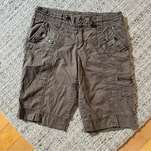 Y2K Point Zero Utility Cargo Bermuda Shorts in Brown Size 9/10